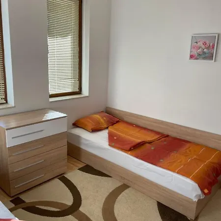 , манастира 3 아파트 팜포로보