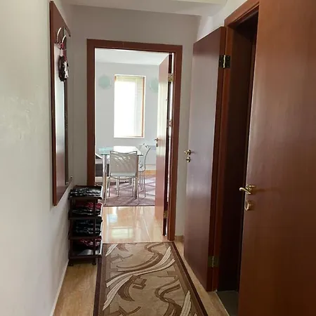 , манастира 3 아파트 팜포로보